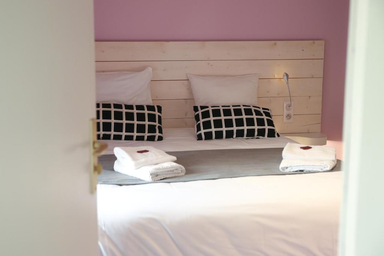 Hotel La Couronne Marmande Exterior photo