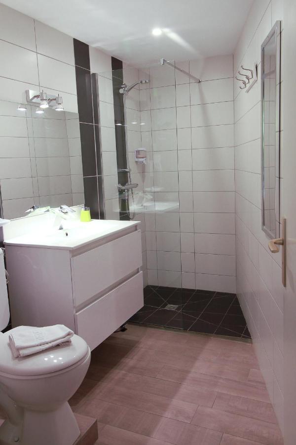 Hotel La Couronne Marmande Exterior photo